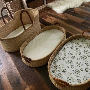 Moses Basket + rocking stand + changing baskets